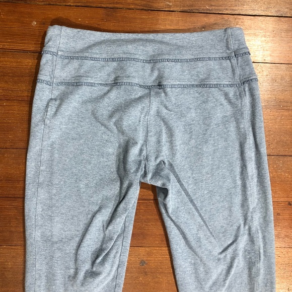 Athleta Ruffle Capris - Picture 5 of 8